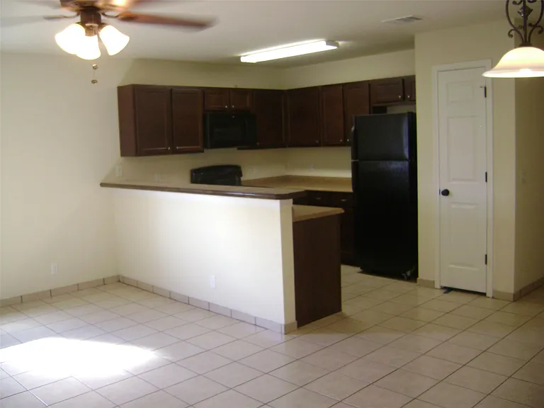 2507 Oak Ln #A — Photo 3