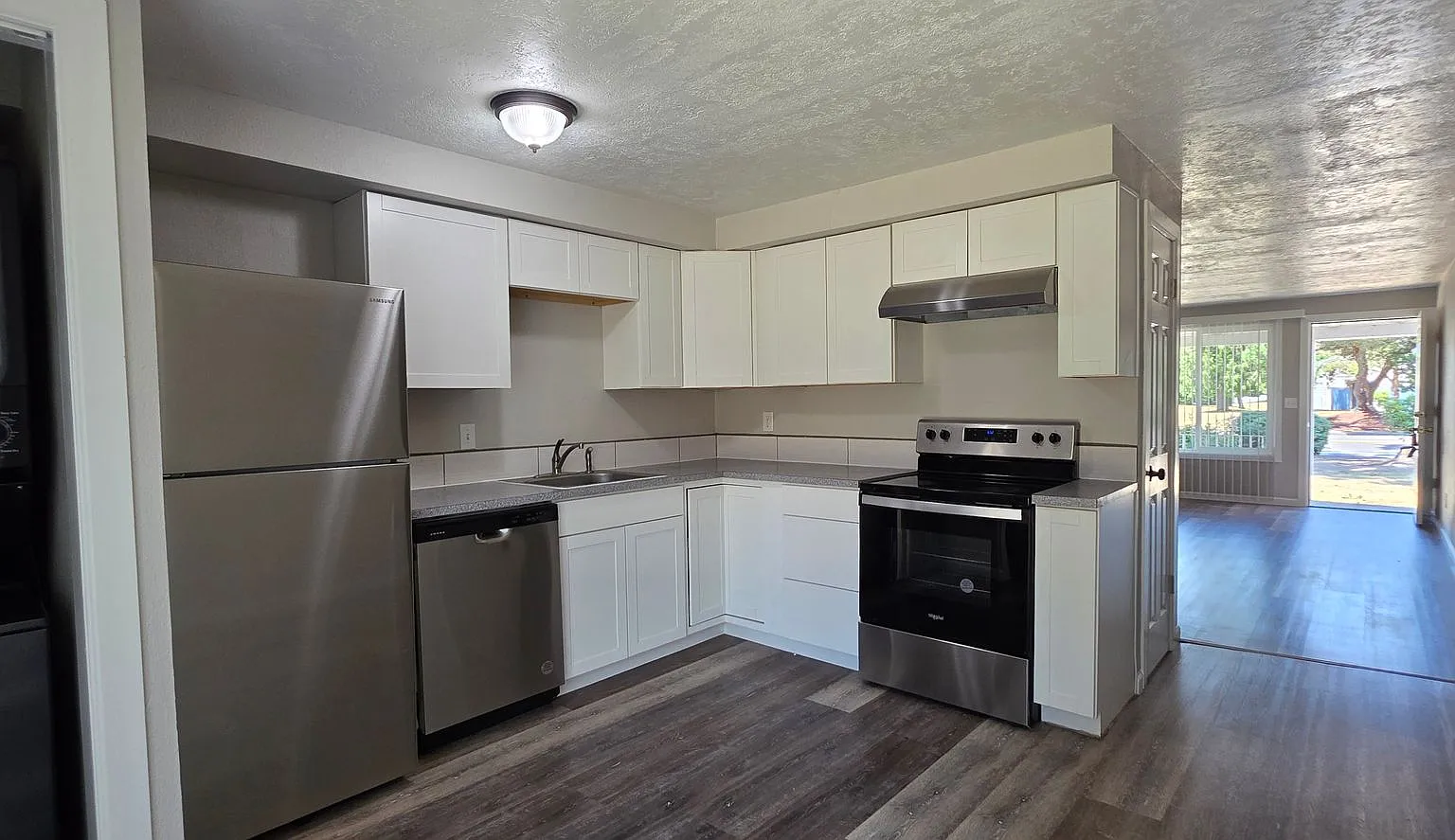 481-Satter Dr — Photo 4