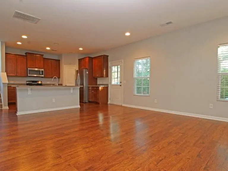 218 Tuscany Ct — Photo 7