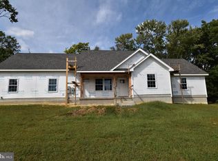 225 Sugar Maple Rd, Front Royal, VA 22630