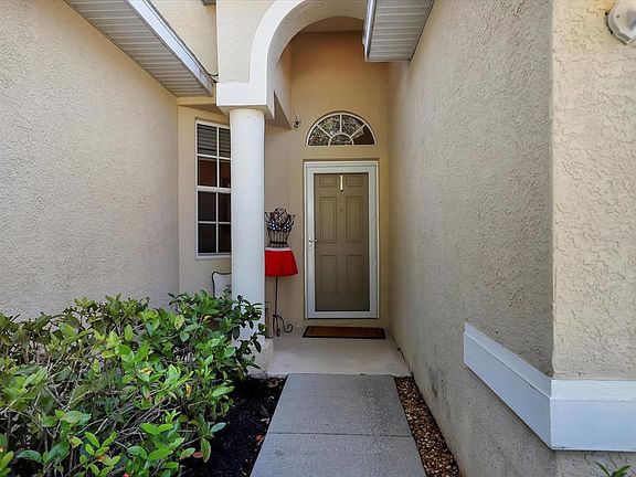 3rd image of 1723 Scarlett Ave