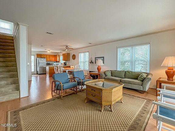 3rd image of 263 W 1st St #33A