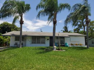 185 SE 27th Way, Boynton Beach, FL 33435