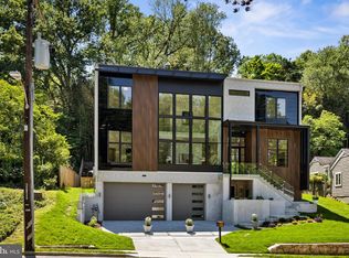 3554 Military Rd, Arlington, VA 22207