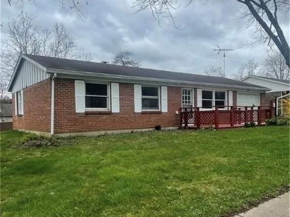 422 Neal Dr, Englewood, OH 45322