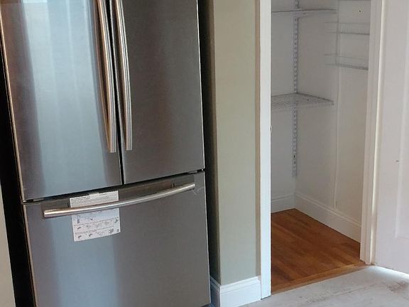 3rd image of 39A Madison Ave #A