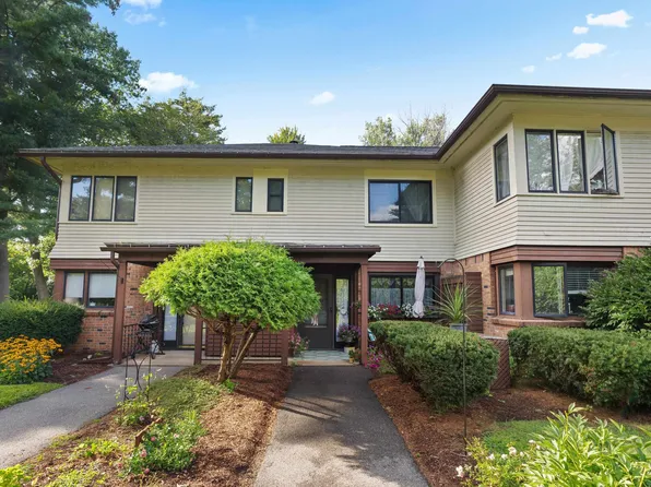 23 Wrisley Court, Essex Junction, VT 05452