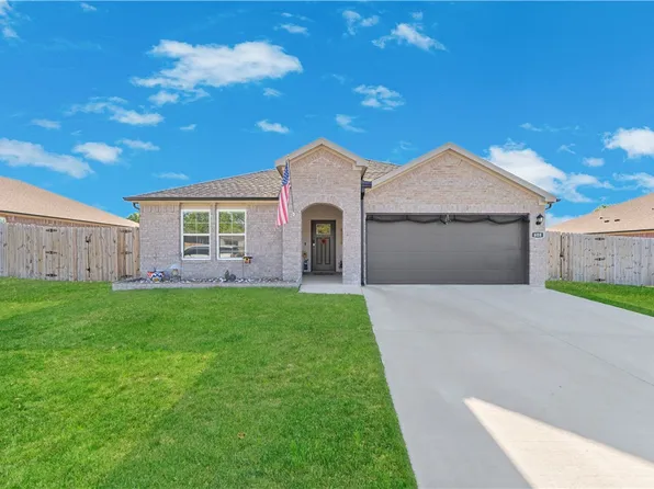 608 Buffalo Ave, Gentry, AR 72734