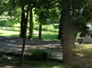 1611 E Lake Of The Woods Ct, Mahomet, IL 61853