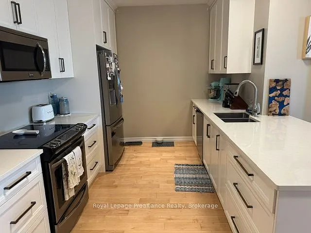 199 Front St #411 — Photo 1