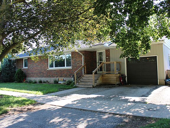 2nd image of 34 McDonald St