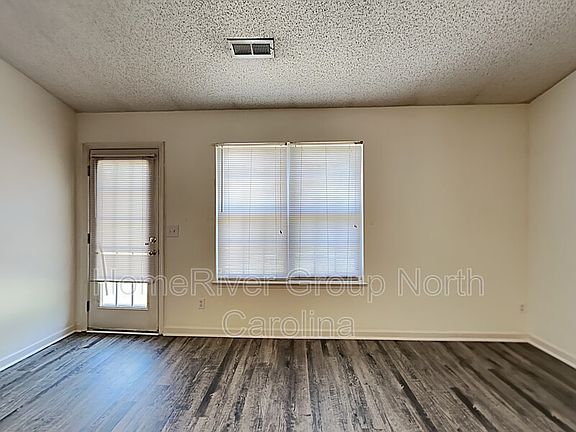 5th image of 7 Chapel Downs Ct