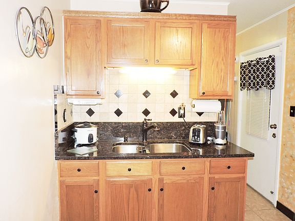 4th image of 3416 N Faculty Dr