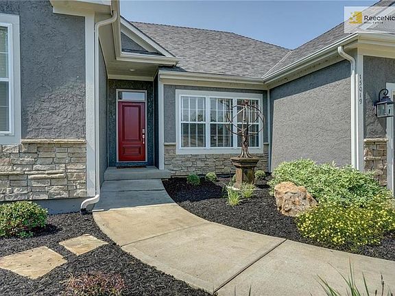 4th image of 15019 Lake Side Dr