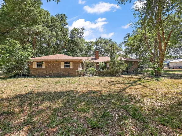 37133 County Road 452, Grand Island, FL 32735