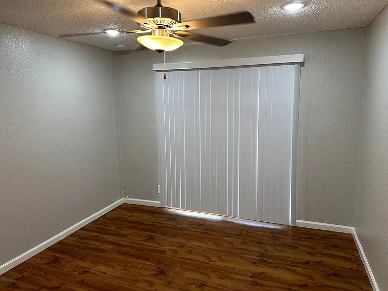 2274 E Desert Inn Rd — Photo 48
