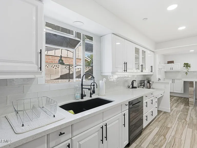 8614 E Jackrabbit Rd — Photo 23