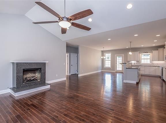 4th image of 1169 Kensington Cir