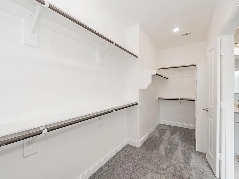 224 Gardenia Dr — Photo 37