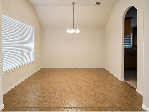 4th image of 24802 Tribeca Ln