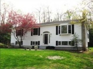 32 Wedgewood Dr, Londonderry, NH 03053