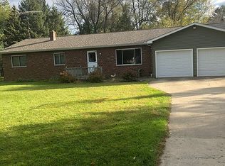 152 Knollwood St, Pinckney, MI 48169