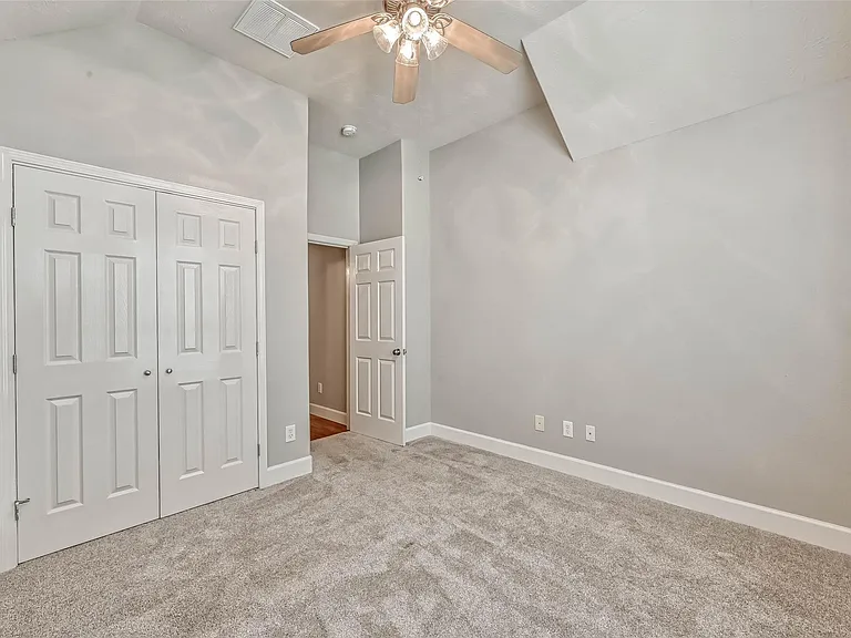 15943 Pleasant Green Cir — Photo 33