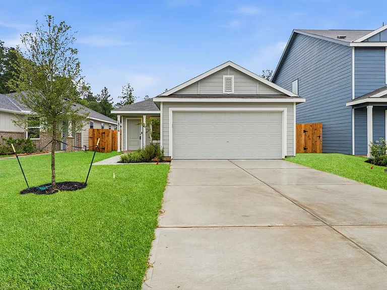 18716 Loom Dr — Photo 3
