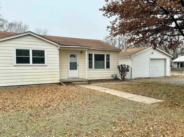 215 N Seymour St, Udall, KS 67146