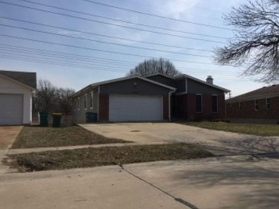 2nd image of 11330 Red River Dr