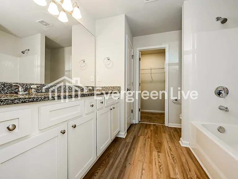 621 Stevens Pl — Photo 7