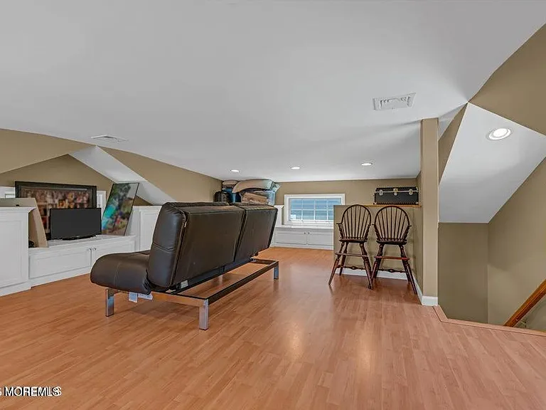 101 Neptune Pl — Photo 59