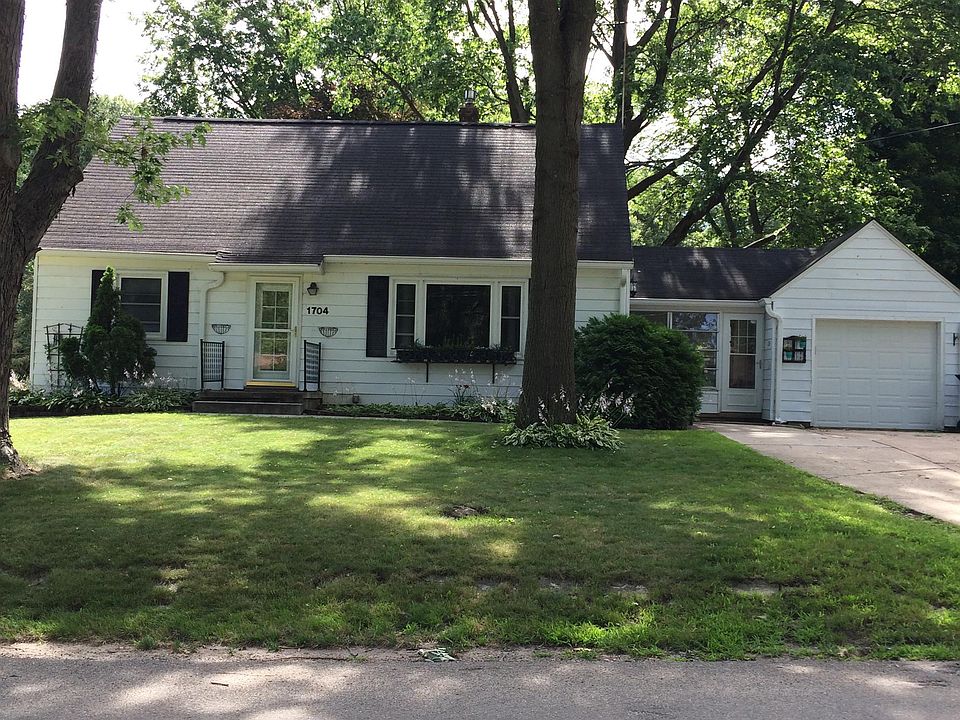 1st image of 1704 Park Dr