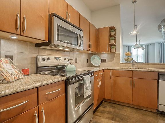3rd image of 201 W Lancaster Ave Unit 123