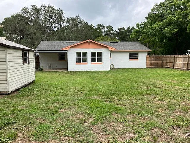 1351 Almond St — Photo 22