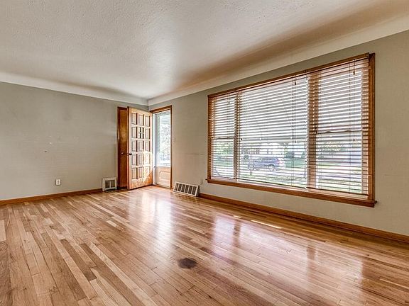 5th image of 1708 E 238th St