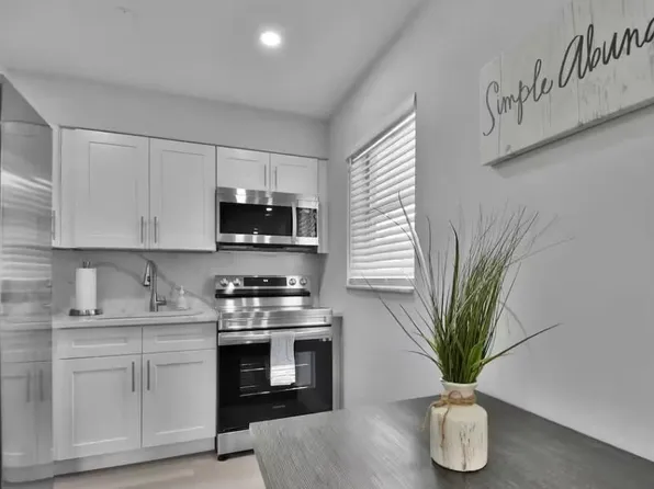 708 SW 16th Ave APT 4, Fort Lauderdale, FL 33312