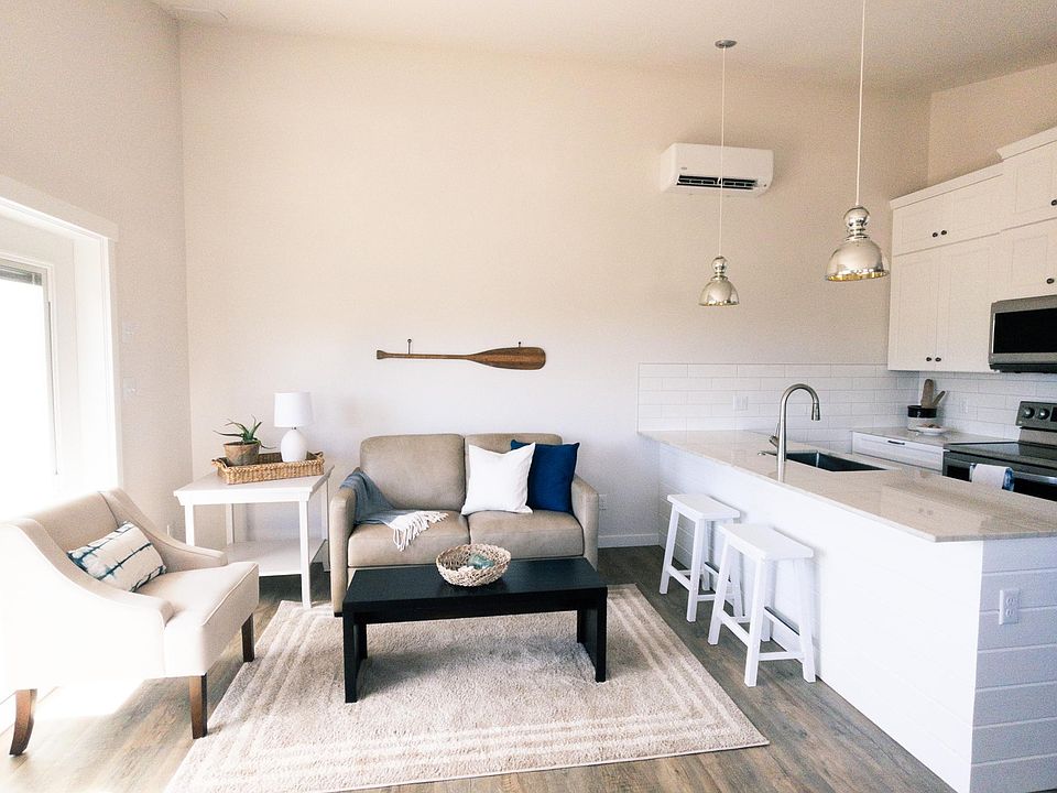 1st image of 23 Honuea St #201