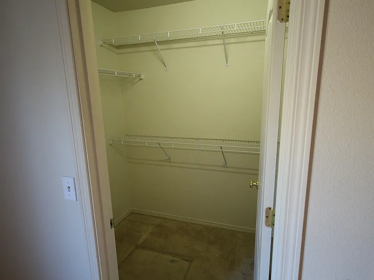 2358 NE Mary Rose Pl — Photo 10