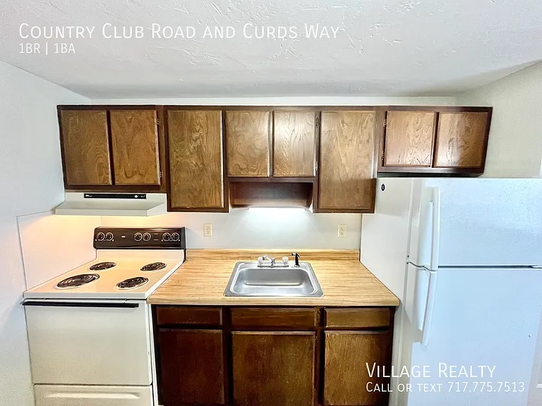 Country Club Rd — Photo 32
