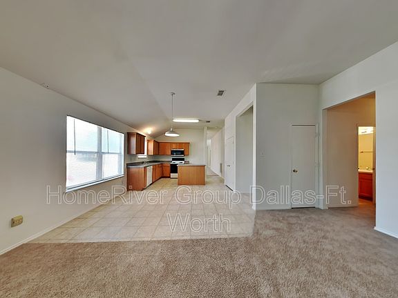 3rd image of 1902 Marble Falls Ln