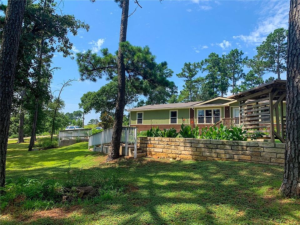 1st image of 140 Pinehollow Dr