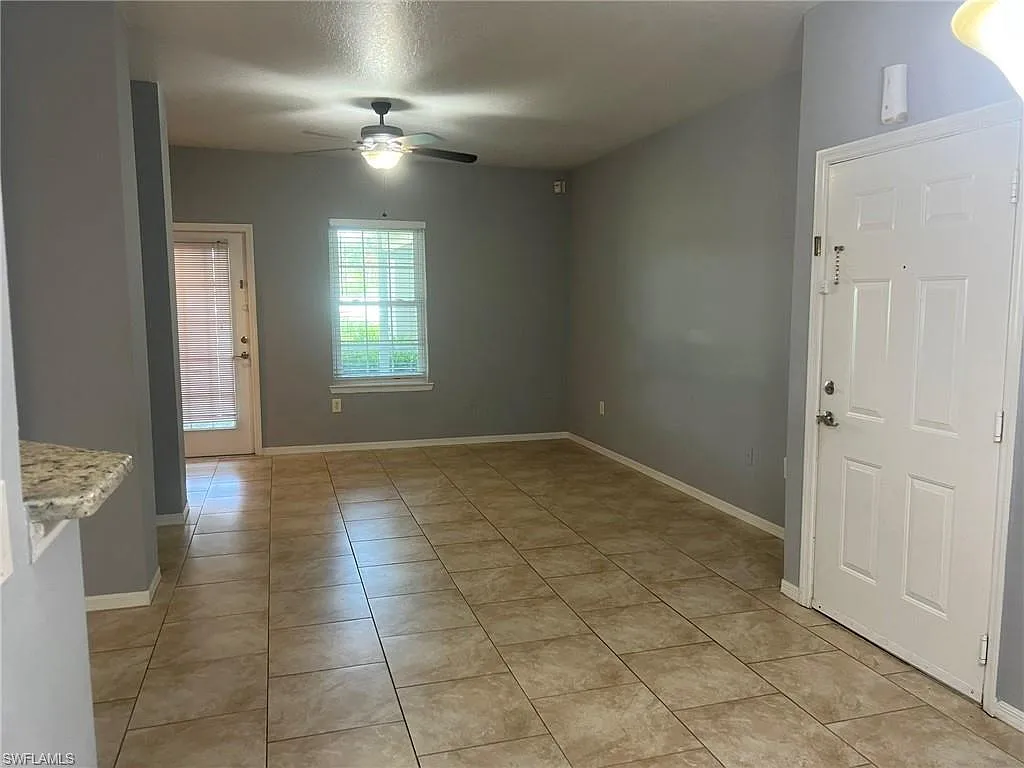 2 bed, 2.0 bath, 1052 sqft, $1,850 — Photo 2