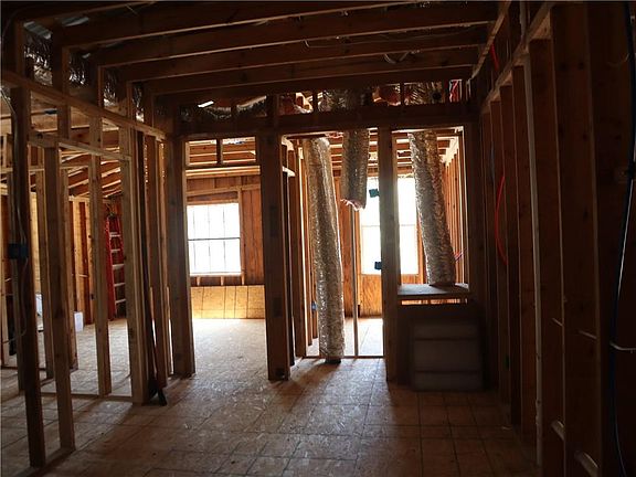 5th image of 27420 Sampson St