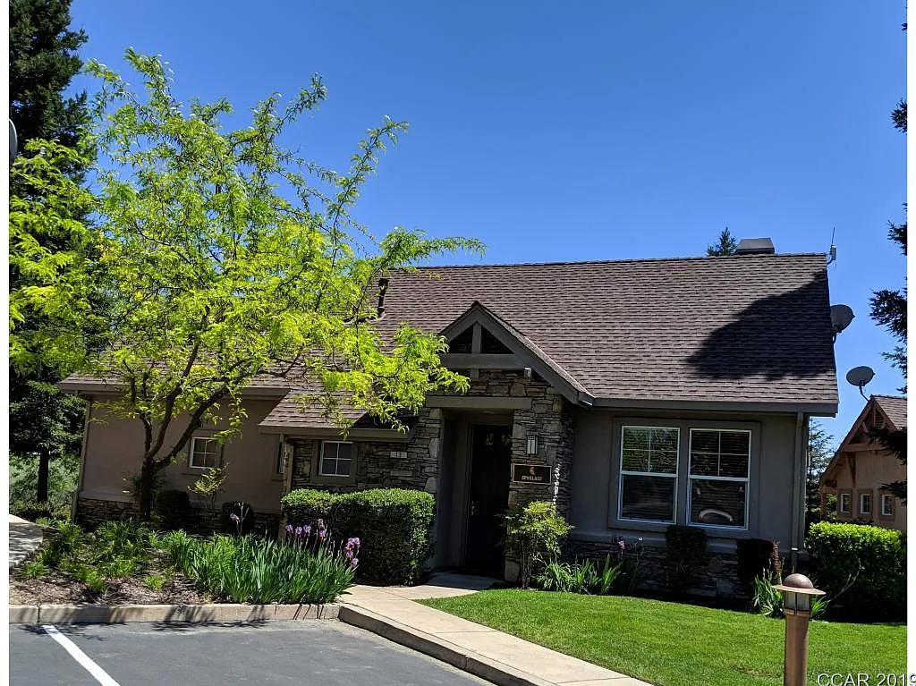 13 Quail Hollow Ln photo 1