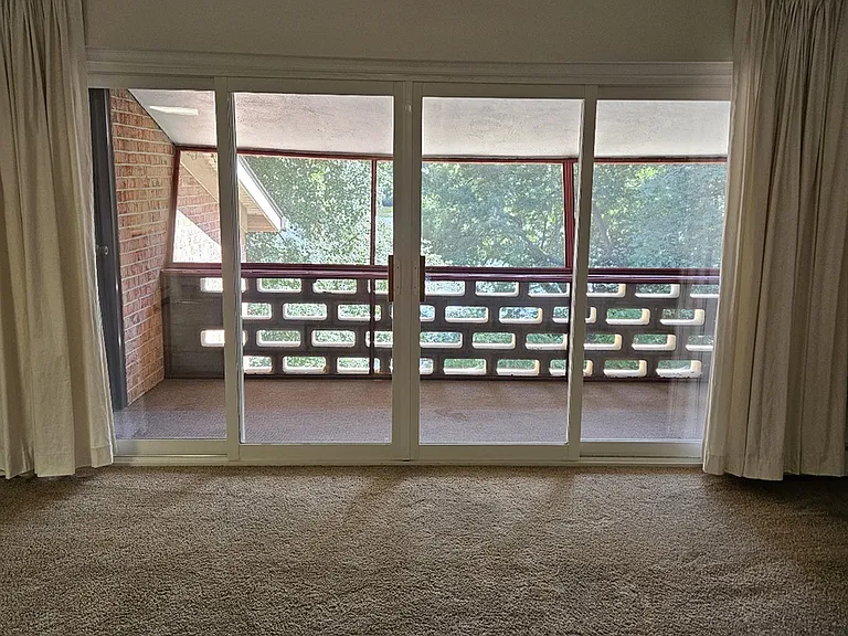 Lake Club Apartments — Photo 44