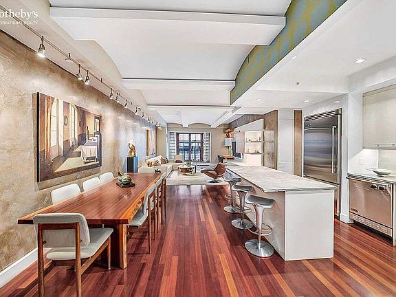 3rd image of 43 W 64th St #4B
