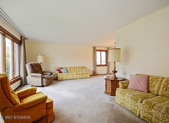 3rd image of 501 N Manchester Dr