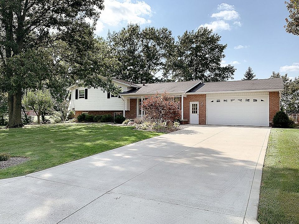 1st image of 34 Sunset Dr