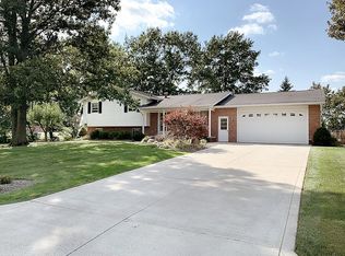 34 Sunset Dr, Shelby, OH 44875